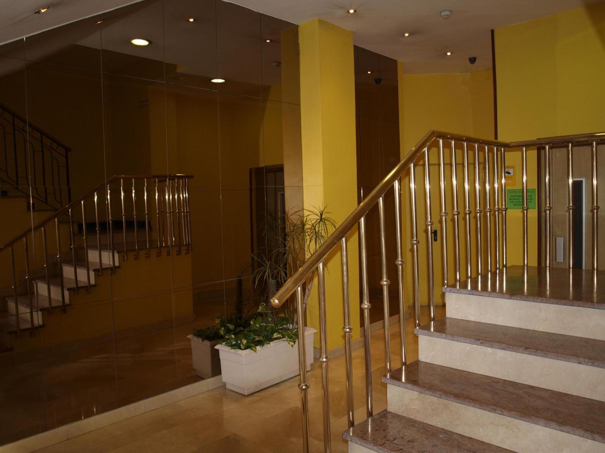 Hostal San Jorge Zaragoza Exterior photo